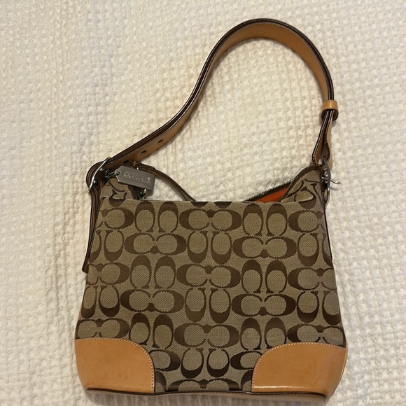 vintage Coach Signature Jacquard shoulder bag no. K2K-6347 - Picture 2 of 5